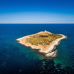 L'isola Che Non C'e , Isola delle Femmine Italia